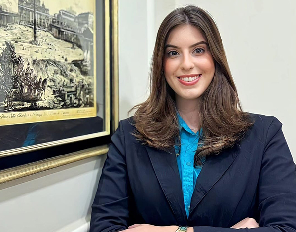 Dra. Maria Eduarda